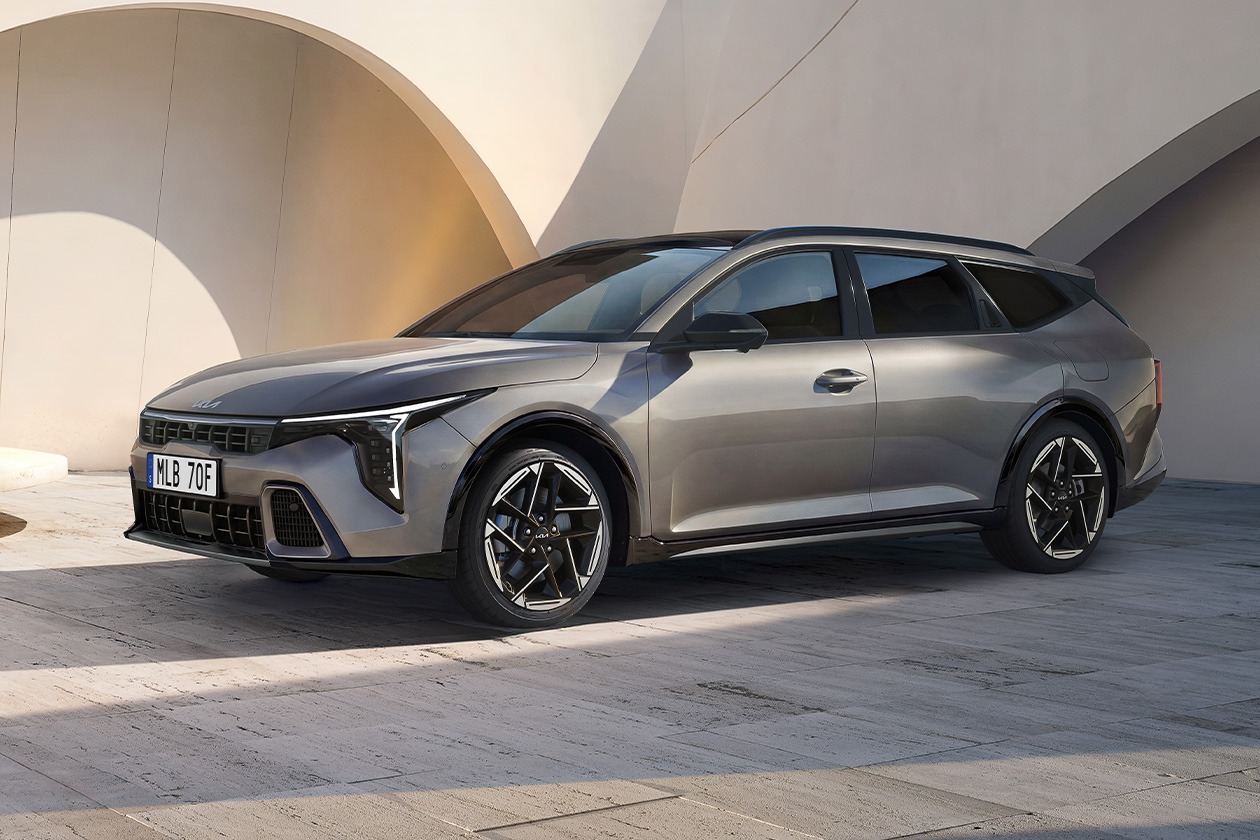 Kia K4