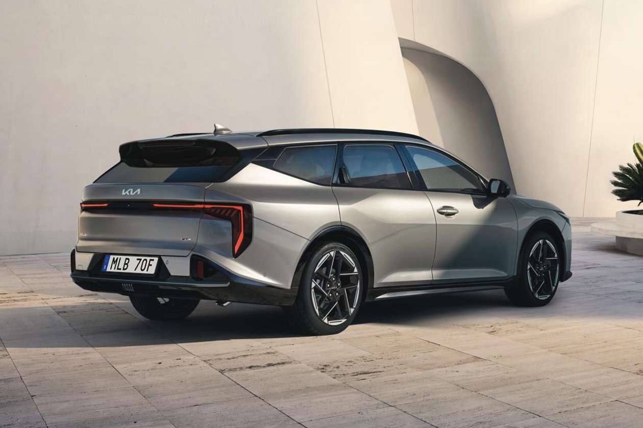 Kia K4